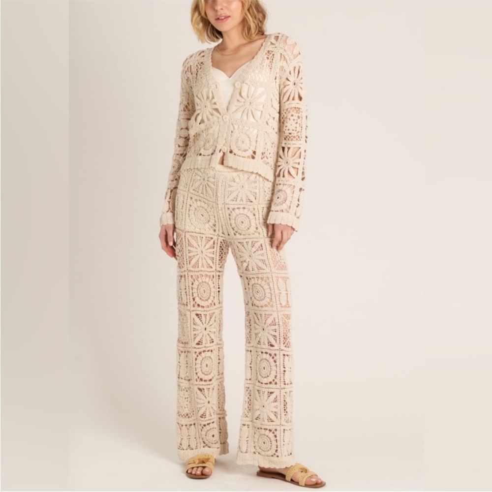 Premium Attracting Crochet Cream Pants Suits Open Hook Flower Knit Set NWT